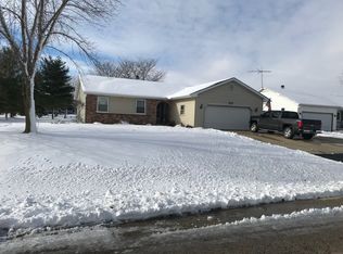 522 Roberts Rd, Winthrop Harbor, IL 60096