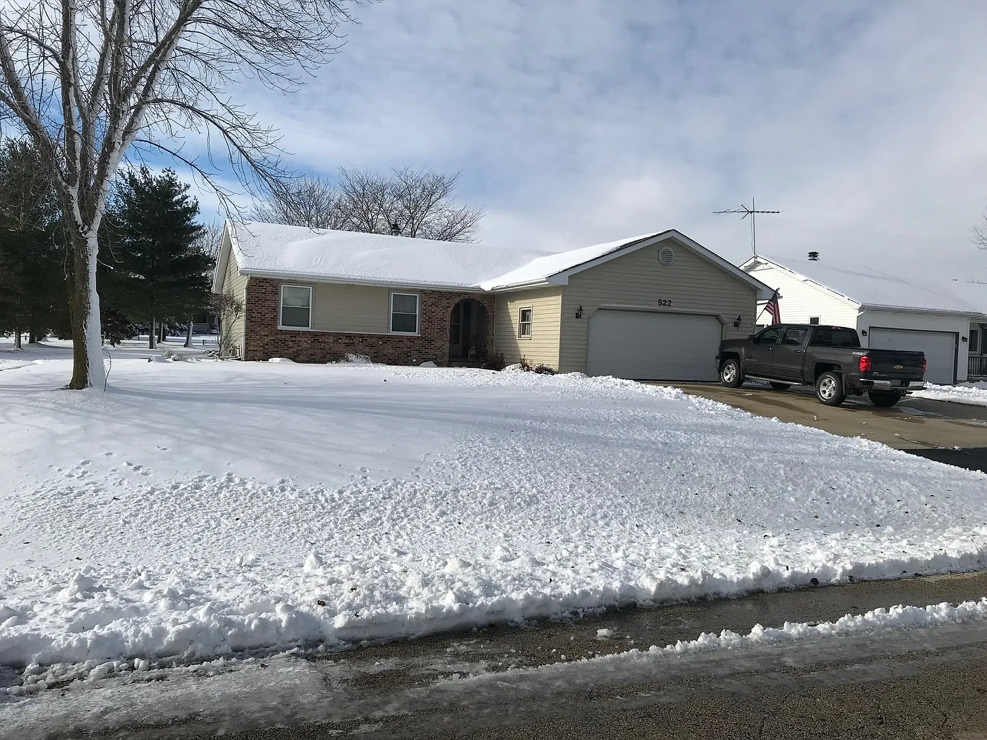 522 Roberts Rd photo 1