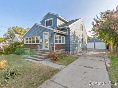 1230 Diamond Ave NE, Grand Rapids, MI, 49505