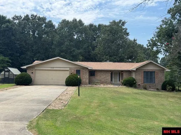305 Sheffield Dr, Lakeview, AR 72642
