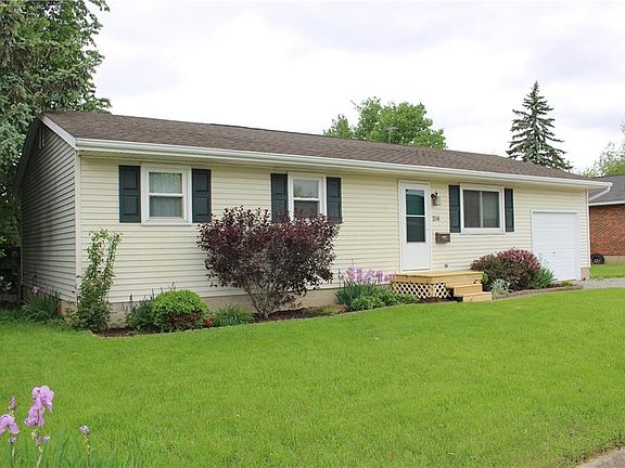 4th image of 214 Berwick Dr