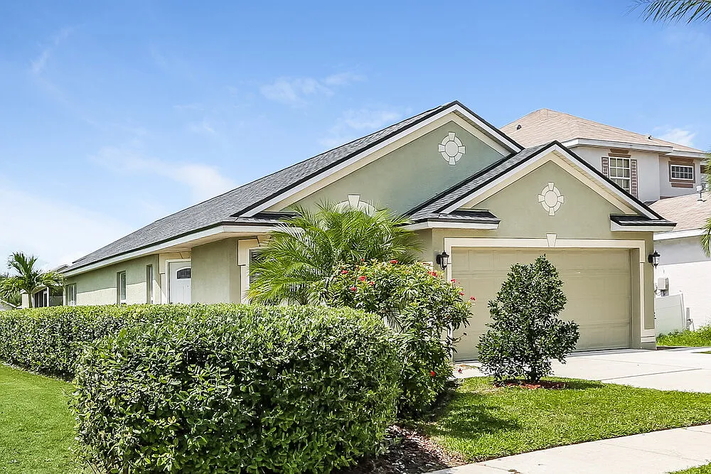 3 bed, 2.0 bath, 1525 sqft, $3,600 — Photo 3