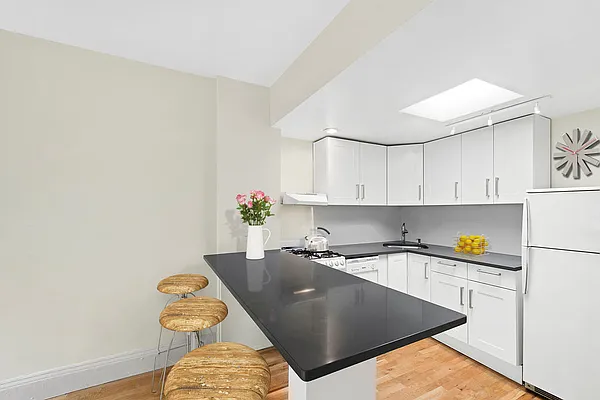 Rented by Corcoran | media 6