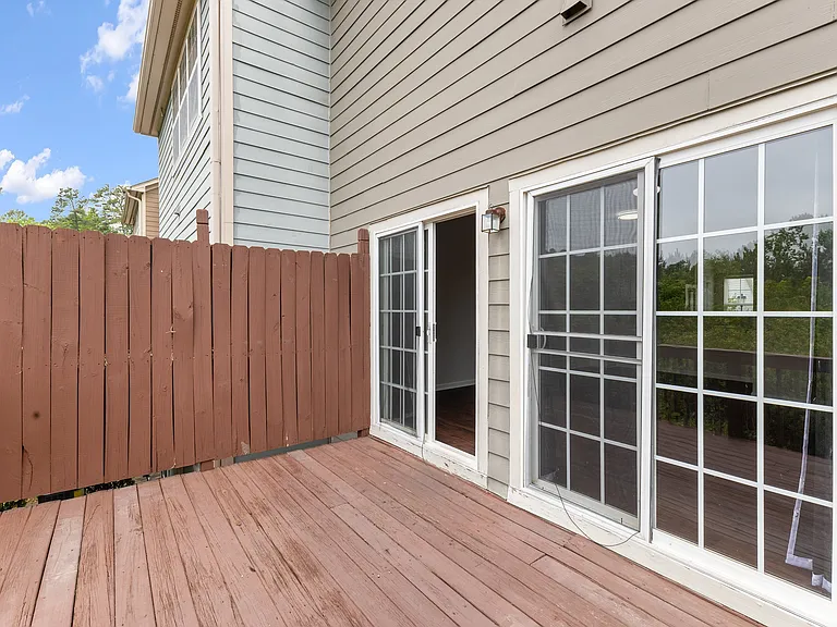 611 Carlton Commons Ln #1 — Photo 38