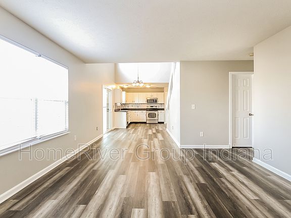 5th image of 8040 Little River Ln