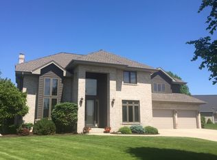 8326 W Ridge Dr, Pleasant Prairie, WI 53158