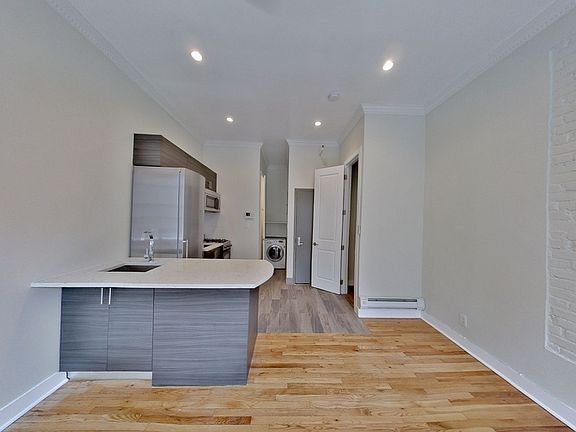 4th image of 410 W 22nd St #4FF