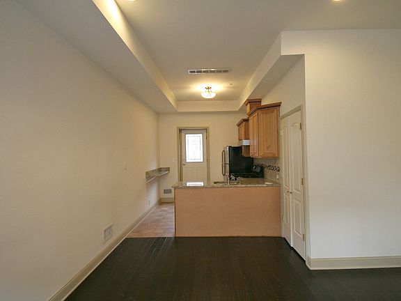 living room/kitchen