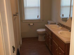 1228 S 10th St #1, Lincoln, NE 68502