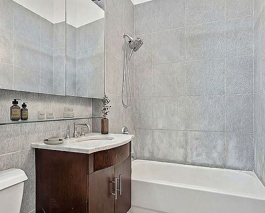 5th image of 80 John St APT 9A