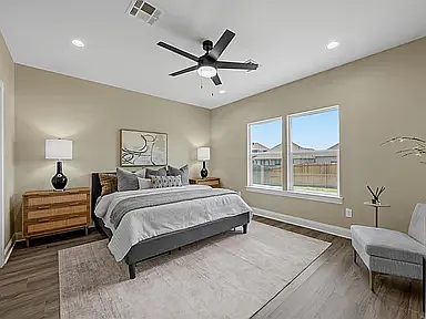 4 bed, 2.5 bath, 2102 sqft, $2,950 — Photo 3