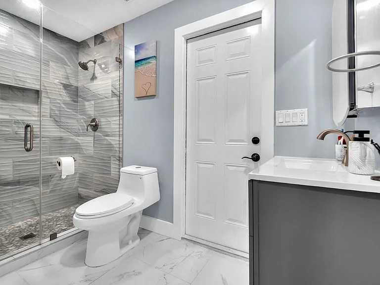 4406 SW 37th Ave #0 — Photo 5
