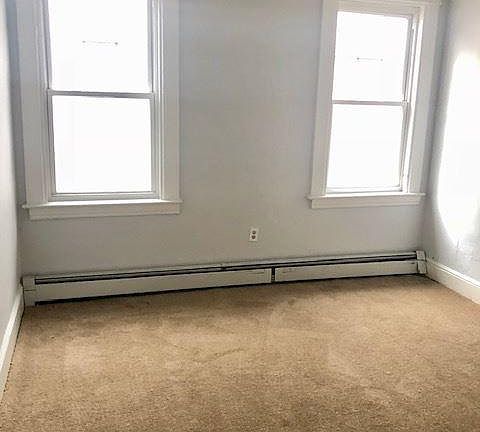 3rd image of 1562 Chapel St