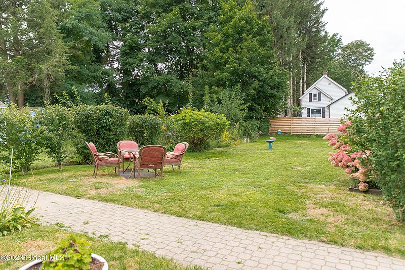 3rd image of 107 Sacandaga Road