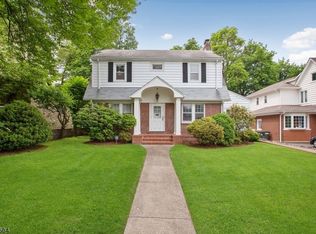 576 W Englewood Ave, Teaneck, NJ 07666