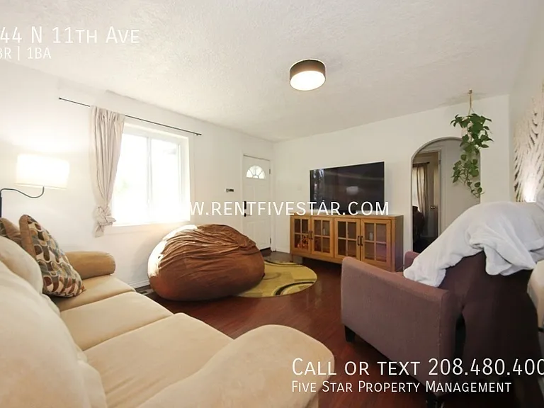 744 N 11th Ave — Photo 3