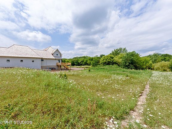 4th image of 1824 Lake Charles Dr