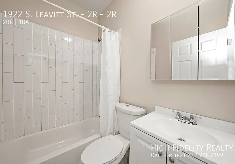 1922 S Leavitt St #2R — Photo 7