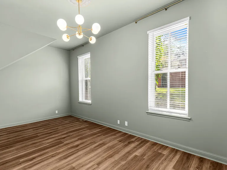 2351 Menard St #B — Photo 20