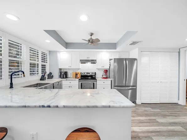 8109 Oakton Court #9D, Lake Clarke Shores, FL 33406