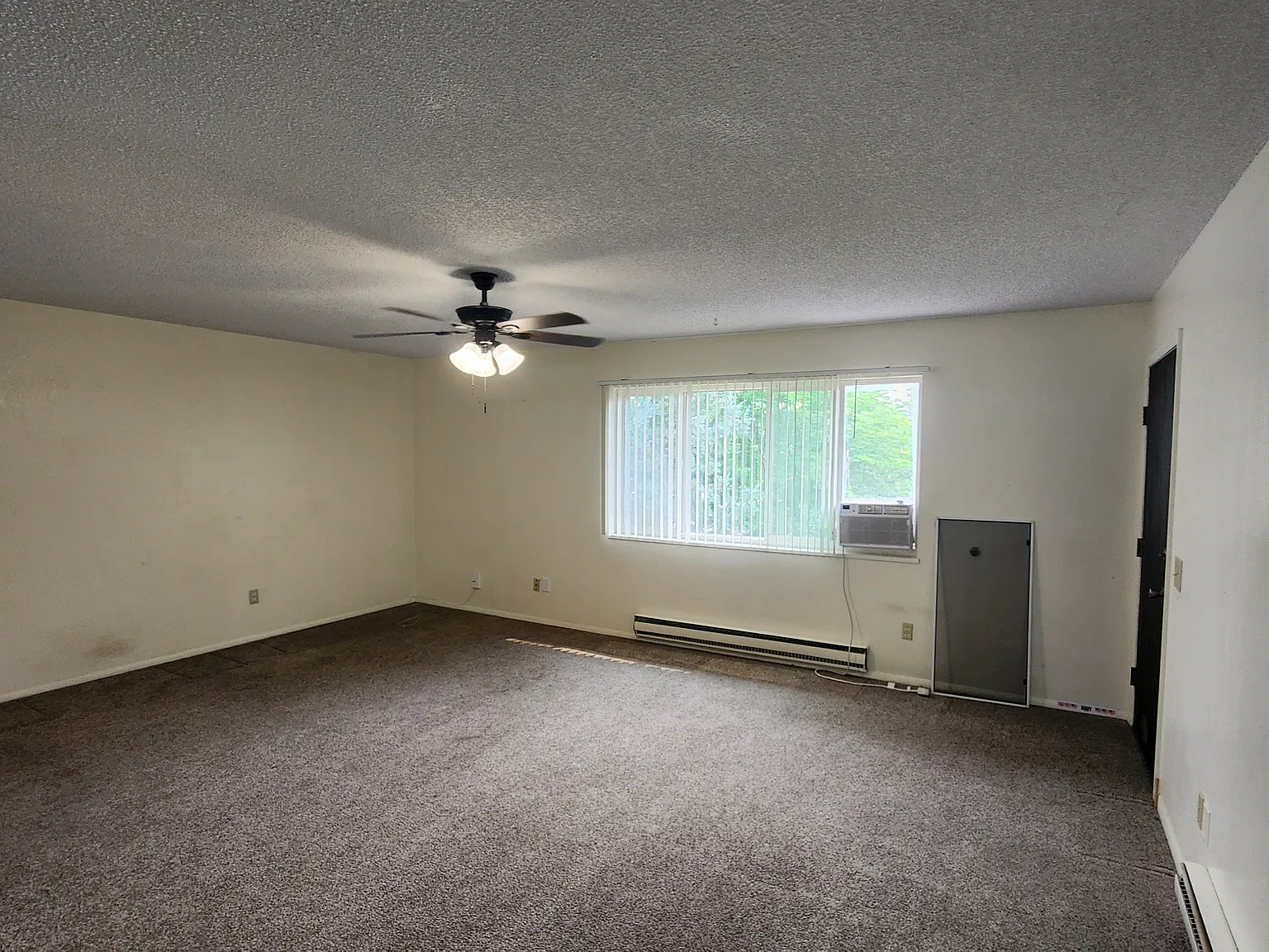 2 bed, 912 sqft, $1,150 — Photo 2