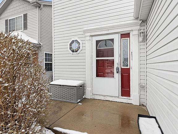 2nd image of 16830 S Parker Ridge Dr