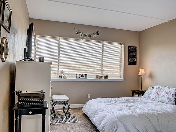 2nd image of 1412 W Glen Ave #2
