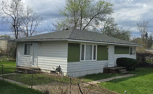 310 Woodlawn Ave Photo 1