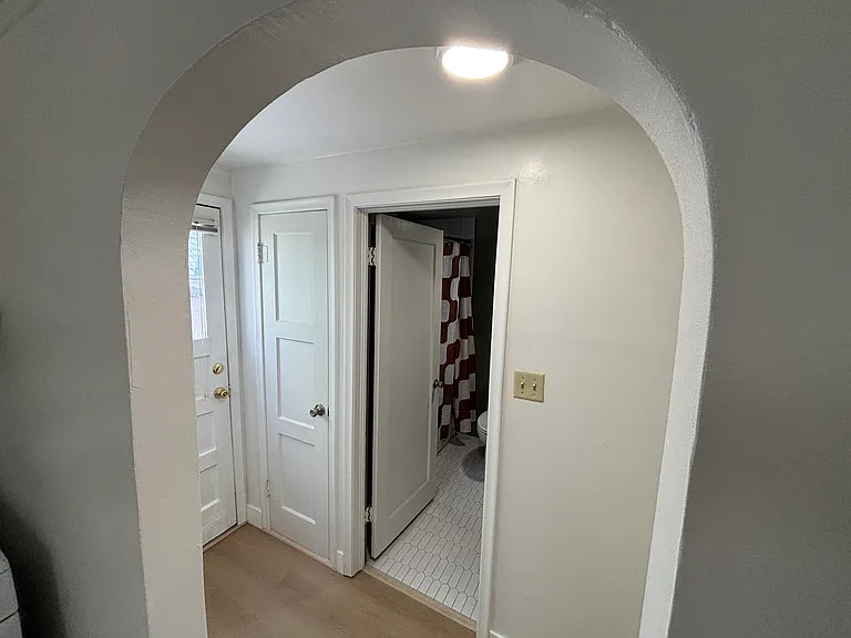 850 S Lake St #3 — Photo 18