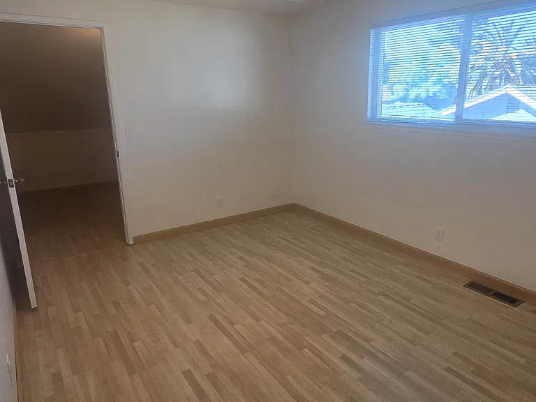 735 Amanda Dr — Photo 26