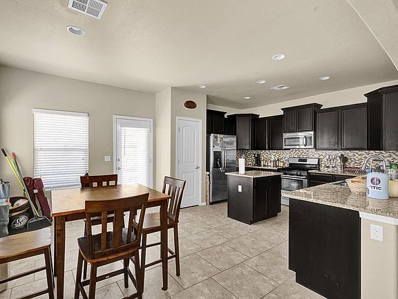 5th image of 3837 Loma Cristobal Dr
