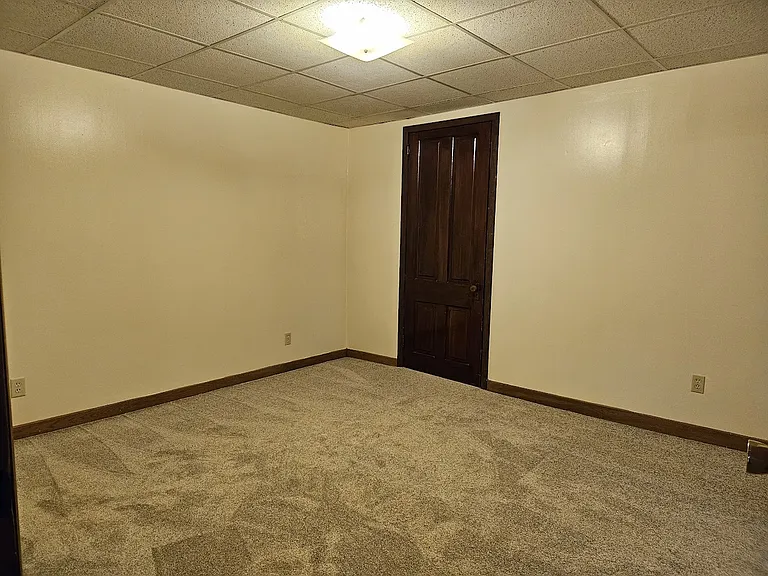 134-136 W High St — Photo 10