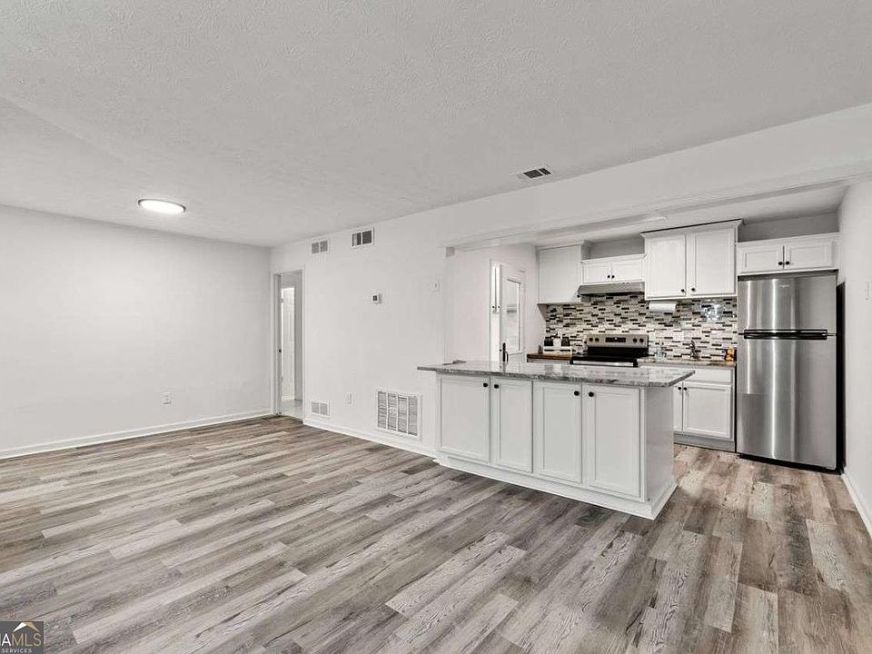 1st image of 1382 Branch Dr