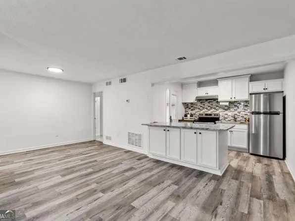 1382 Branch Dr, Tucker, GA 30084