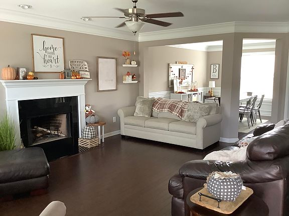 3rd image of 2722 Lucky Leaf Ln