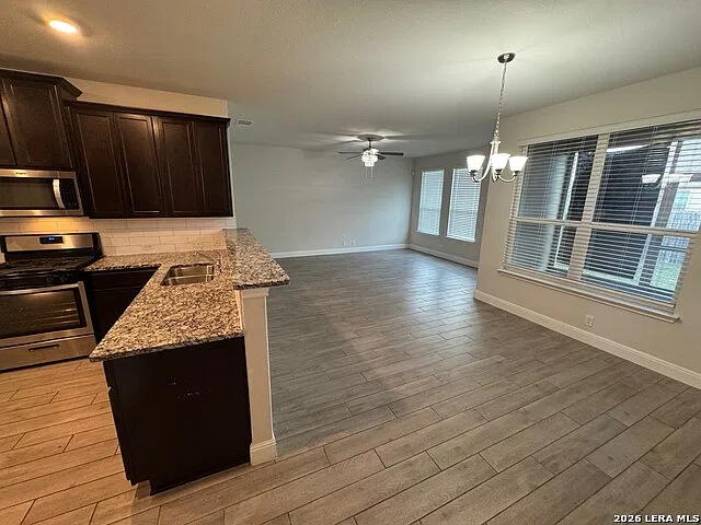 4 bed, 2.0 bath, 1847 sqft, $1,995 — Photo 4