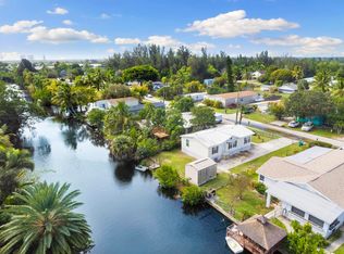 54 Moon Bay St, Naples, FL 34114