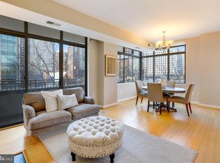 1000 N Randolph St APT 303, Arlington, VA 22201