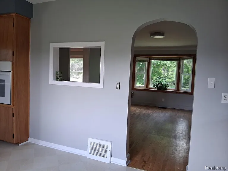 4418 McCandlish Rd — Photo 12