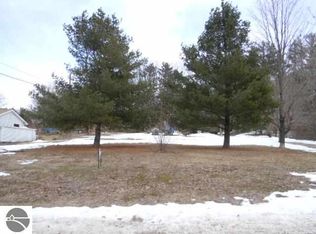 6114 Edmar Dr, Traverse City, MI 49686