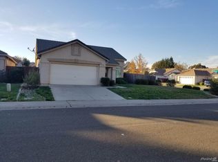 8309 Red Elk Dr, Elk Grove, CA 95758