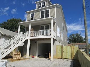 2013 N Emerson St, Arlington, VA 22207