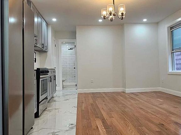 5th image of 11735 133rd Street
