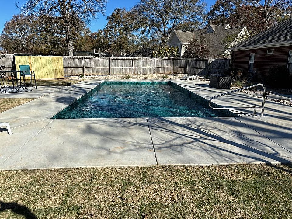 2nd image of 101 Grand Oaks Blvd