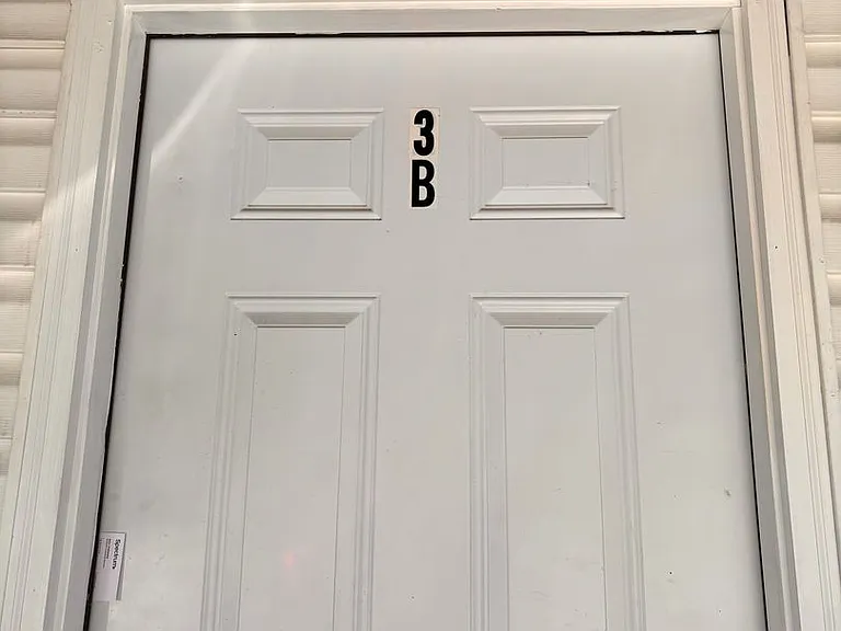 417 S Church St — Photo 1