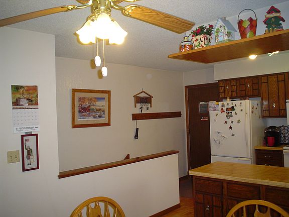 4th image of 105 Beachwood Ln