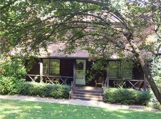 298 Mountain View Rd, Acme, PA 15610