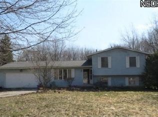 1067 Schocalog Rd, Akron, OH 44320