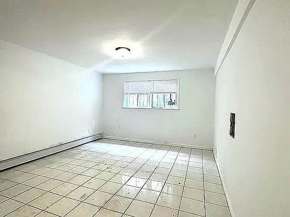 5th image of 87-08 Avon St #1