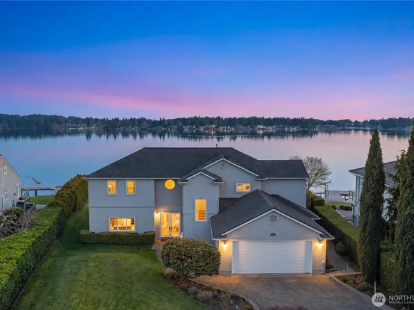 3214 196th Avenue Ct E, Lake Tapps, WA 98391